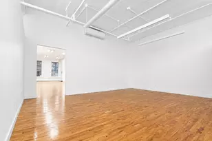 424 Broadway, New York City, NY 10013 - Photo 3