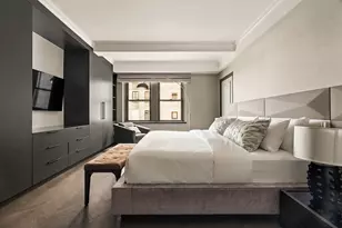 160 Central Park S, New York City, NY 10019 - Photo 11