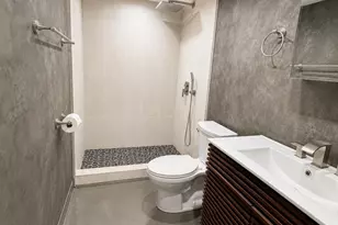 926 E 99th St, New York City, NY 11236 - Photo 13