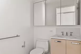 415 Main St, New York City, NY 10044 - Photo 7
