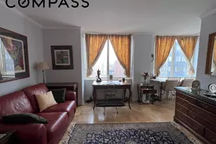 236 E 47th St, New York, NY 10017 - Photo 3