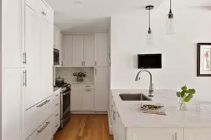 27 W 72nd St, New York, NY 10023 - Photo 3