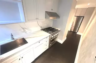 17 W 54th St, New York City, NY 10019 - Photo 11