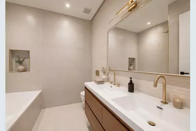 1385 Dekalb Avenue #PHA, New York City, NY 11221 - Photo 9