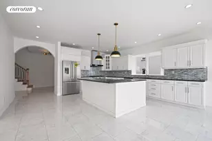4 Angelas Pl, Bronx, NY 10465 - Photo 9