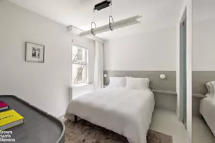 307 W 20th St, New York City, NY 10011 - Photo 3