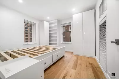 106 Central Park S #12-L, New York City, NY 10019 - Photo 3