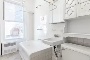 306 E 81st St, New York, NY 10028 - Photo 7