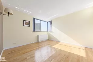 62-54 97th Pl, Rego Park, NY 11374 - Photo 5
