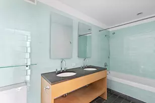 310 W 52nd St, New York, NY 10019 - Photo 7