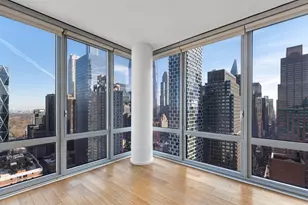 310 W 52nd St, New York, NY 10019 - Photo 15