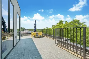 246 Maple St, New York City, NY 11225 - Photo 3