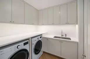 109 E 79th St, New York, NY 10075 - Photo 23