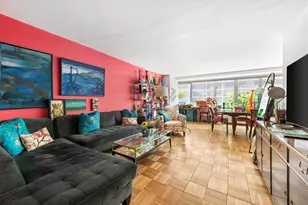 315 W 70th St, New York City, NY 10023 - Photo 3