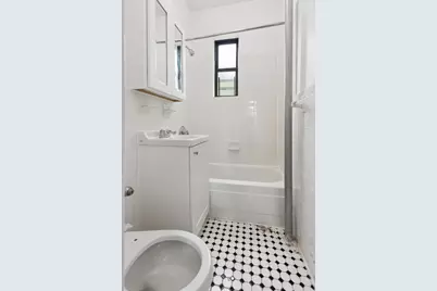 45-35 48th Street #5D, New York City, NY 11377 - Photo 5