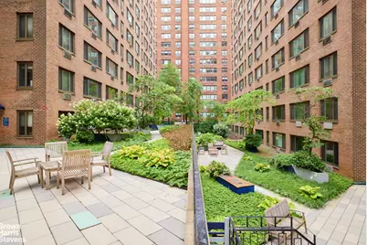 425 E 63rd Street #W5C, New York City, NY 10065 - Photo 5