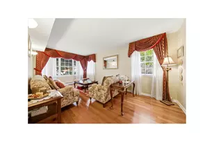 2410 Lodovick Ave, New York City, NY 10469 - Photo 5