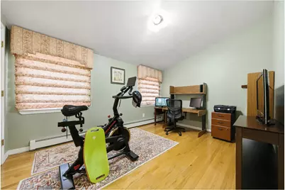 2410 Lodovick Avenue, New York City, NY 10469 - Photo 35