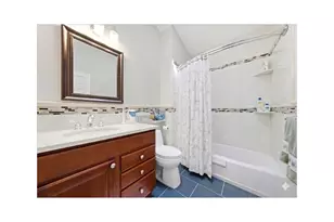 2410 Lodovick Ave, New York City, NY 10469 - Photo 29