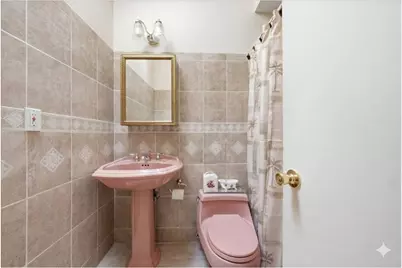 2410 Lodovick Avenue, New York City, NY 10469 - Photo 25