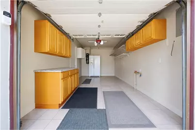 2410 Lodovick Avenue, New York City, NY 10469 - Photo 37