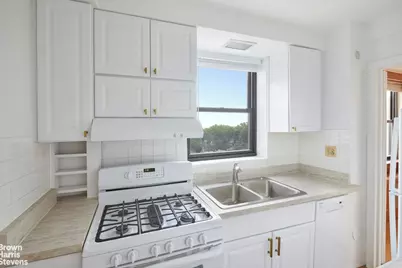 3103 Fairfield Avenue #10A, New York City, NY 10463 - Photo 5