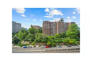 629 Kappock St, New York City, NY 10463 - Photo 11