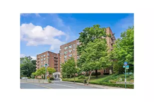 629 Kappock St, New York City, NY 10463 - Photo 13