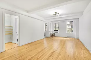 333 W 56th St, New York City, NY 10019 - Photo 1