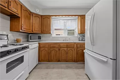3132 Fairfield Avenue, New York City, NY 10463 - Photo 13