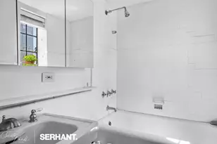 320 E 42nd St, New York City, NY 10017 - Photo 9