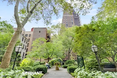 320 E 42nd Street #2318, New York City, NY 10017 - Photo 21