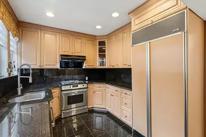 180 Greenway S, New York City, NY 11375 - Photo 13
