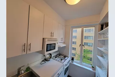 40 Central Park S #9G, New York City, NY 10019 - Photo 7