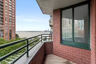 333 Rector Pl, New York City, NY 10280 - Photo 3