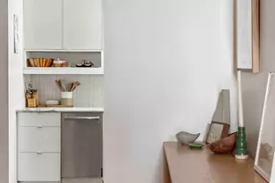 295 St Johns Pl, New York City, NY 11238 - Photo 3