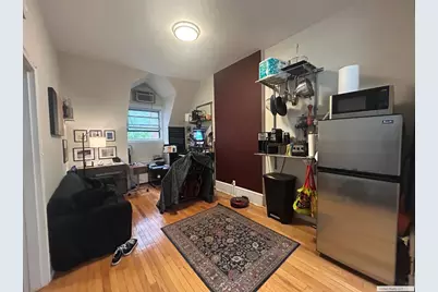 110 E 61st Street #4A, New York City, NY 10021 - Photo 1