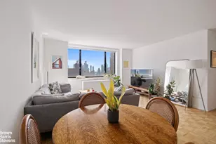 30 W 61st St, New York, NY 10023 - Photo 3