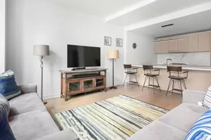 305 E 51st St, New York City, NY 10022 - Photo 21