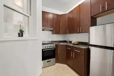 331 E 92nd Street #3B, New York City, NY 10128 - Photo 3