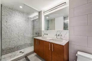 21-45 44th Dr, New York City, NY 11101 - Photo 5