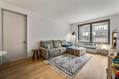21-45 44th Drive #2G, New York City, NY 11101 - Photo 15