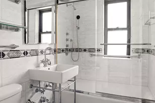 387 Grand St, New York, NY 10002 - Photo 5