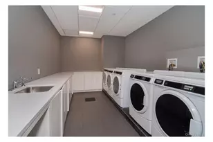 77 Charlton St, New York City, NY 10014 - Photo 31