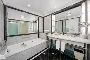 2 E 55th St, New York City, NY 10022 - Photo 3