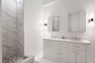 335 W 38th St, New York, NY 10018 - Photo 5