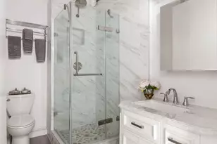 335 W 38th St, New York, NY 10018 - Photo 7