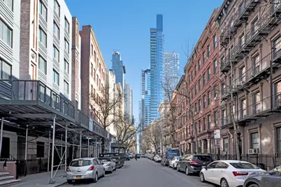356 W 48th Street #2A, New York, NY 10036 - Photo 23