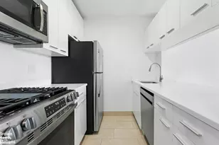 500 W 43rd St, New York City, NY 10036 - Photo 3