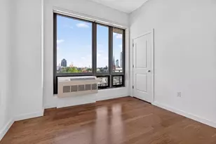 5-49 Borden Ave, New York City, NY 11101 - Photo 13